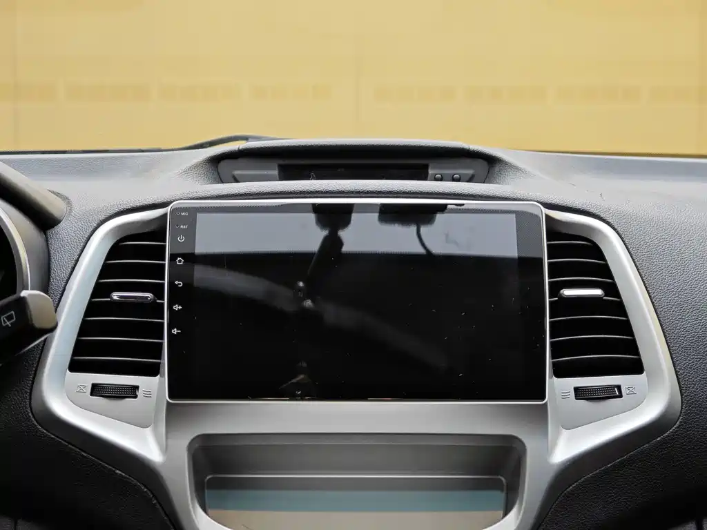 Changan Eado XT 2015 — фото 16