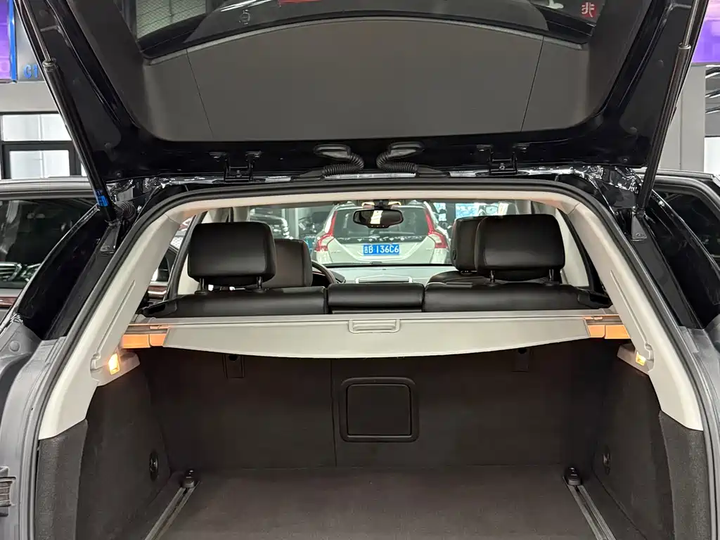 Cadillac SRX 2014 — фото 14