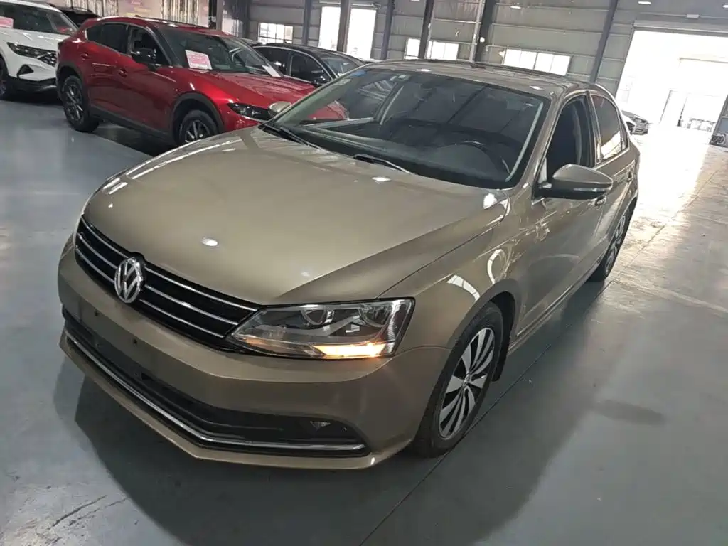 Volkswagen Sagitar 2018