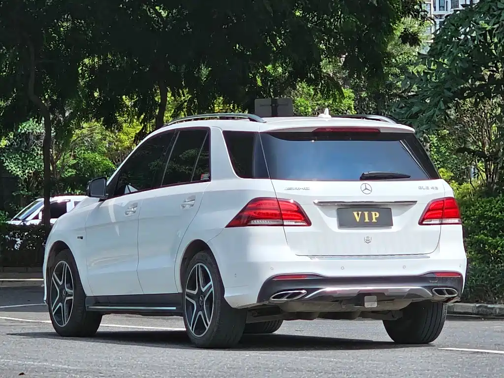 Mercedes-Benz GLE AMG 2017 — фото 10