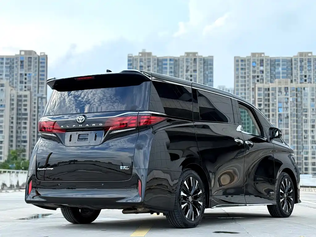 Toyota Alphard 2025 — фото 12