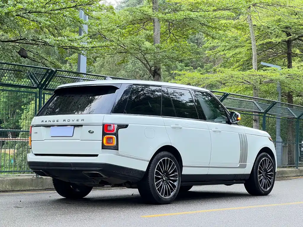 Land Rover Range Rover 2018 — фото 22