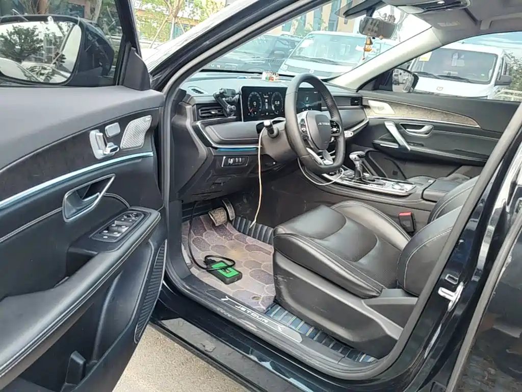Jetour Jietu X70 PLUS 2021 — фото 16