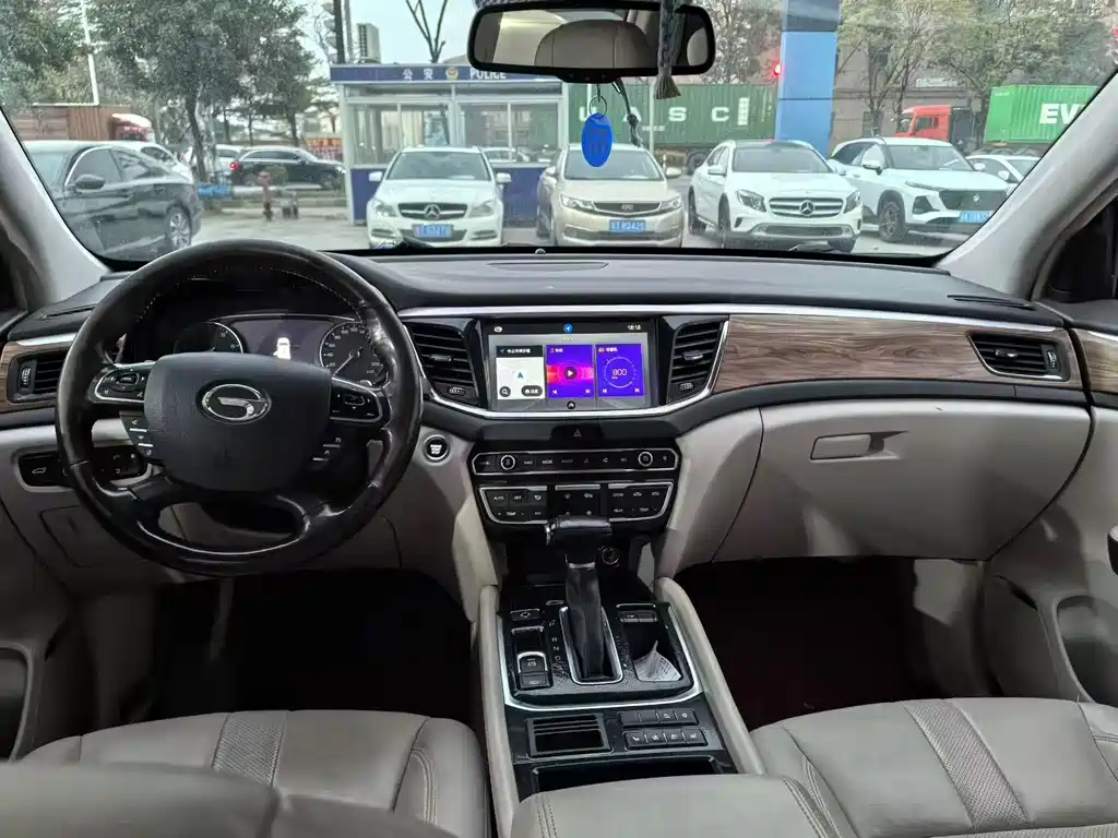 GAC Motor Trumpchi GS8 2018 — фото 8