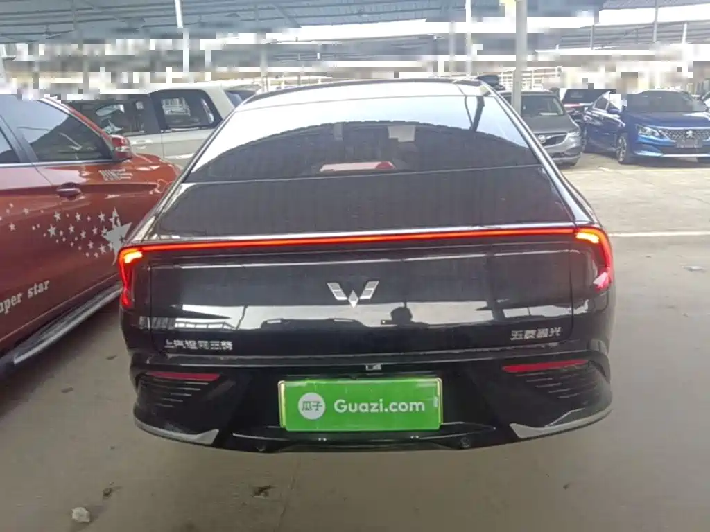 Wuling Starlight 2024