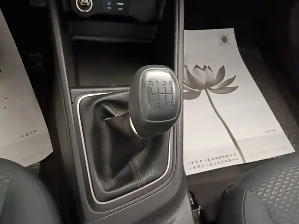 Hyundai Verna 2017 — фото 14