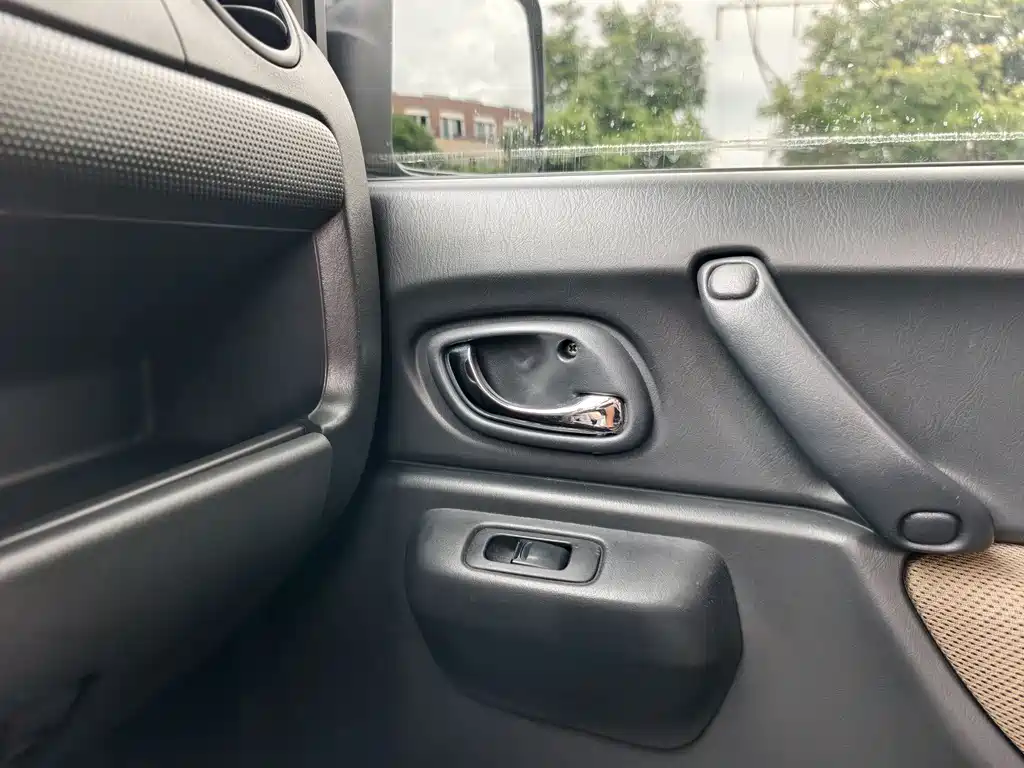 Suzuki Jimny 2018 — фото 24