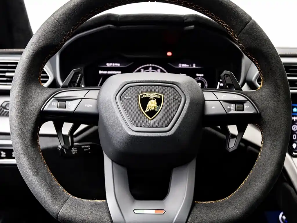 Lamborghini Urus 2024 — фото 7