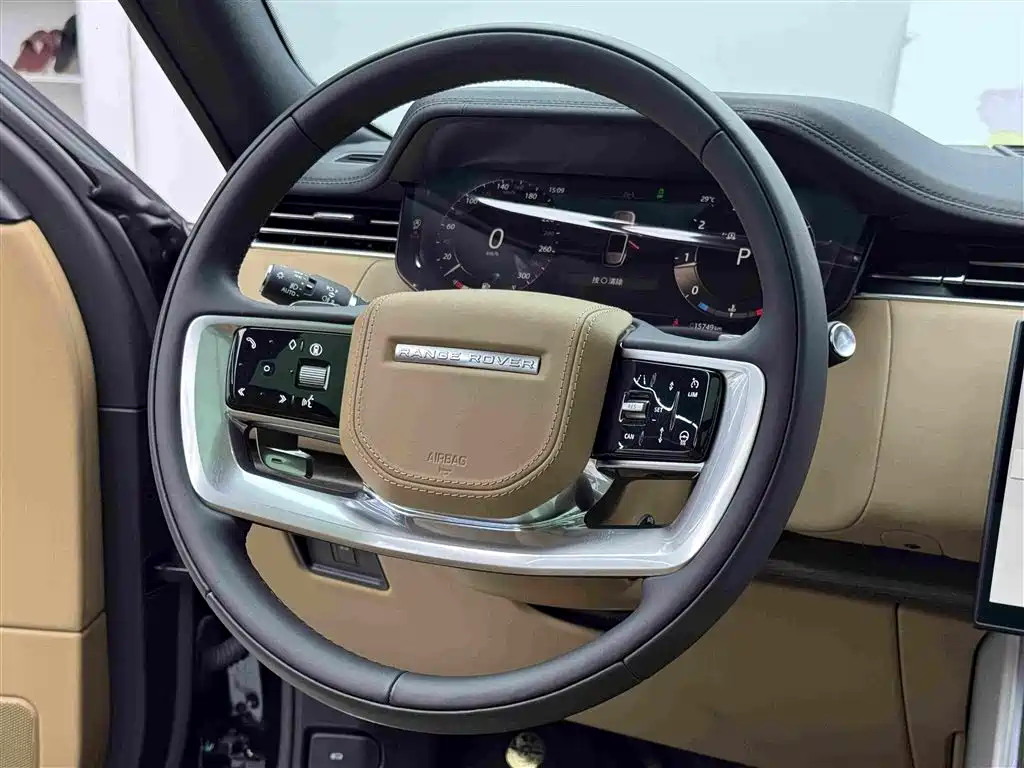 Land Rover Range Rover 2025 — фото 11