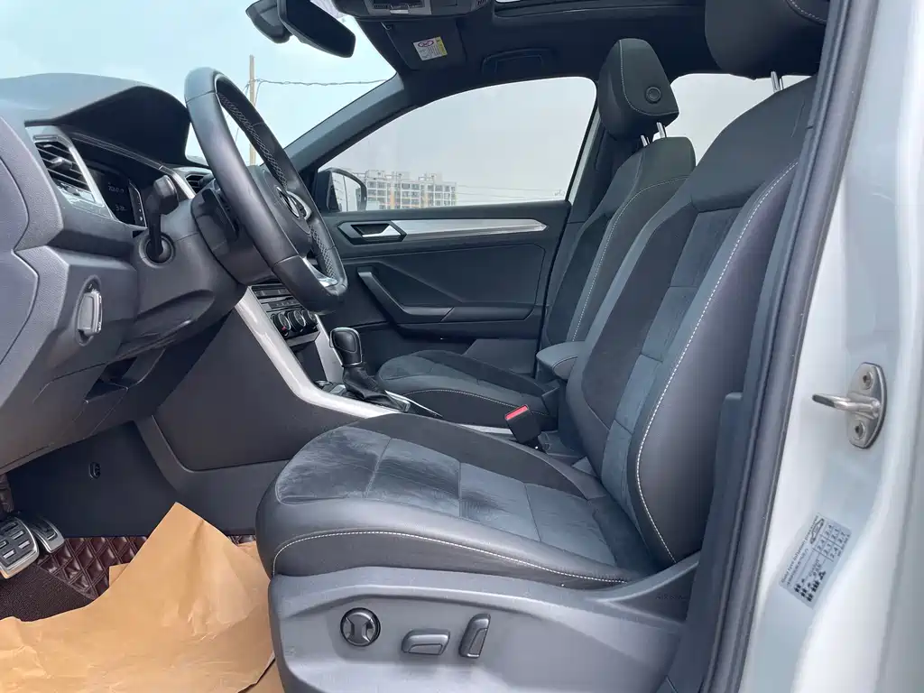 Volkswagen T-Roc 2022 — фото 16