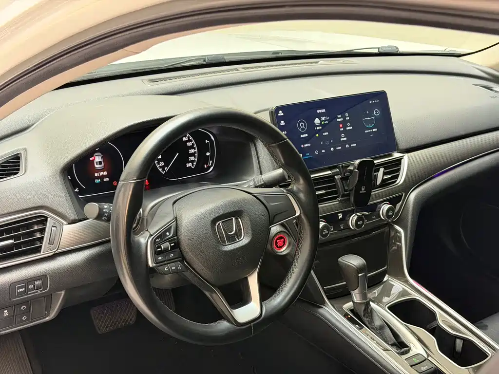 Honda Accord 2022 — фото 8