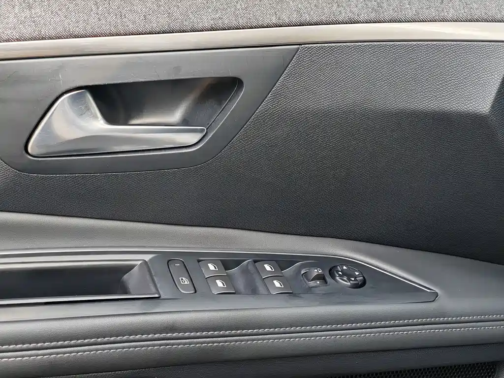 Peugeot 4008 2017 — фото 17