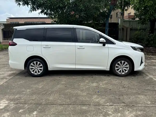 GAC Trumpchi M6 2020