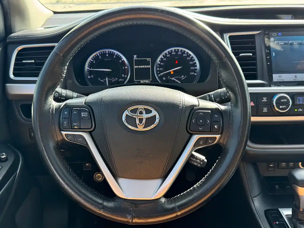 Toyota Highlander 2020 — фото 11
