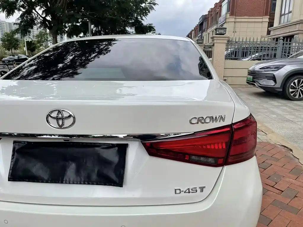 Toyota Crown 2019 — фото 15