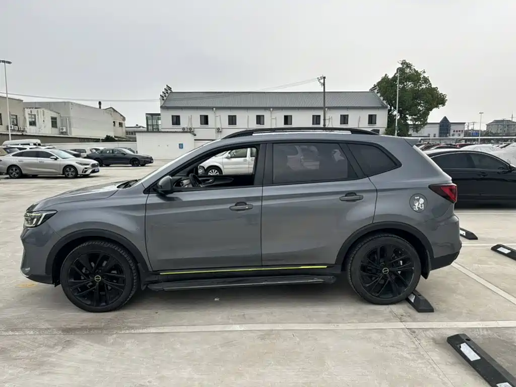 Roewe RX5 New Energy 2020 — фото 24