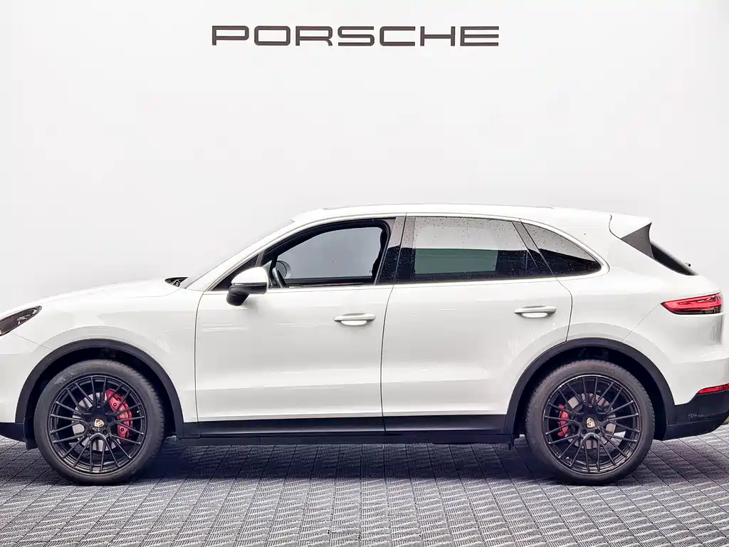 Porsche Cayenne 2020 — фото 4