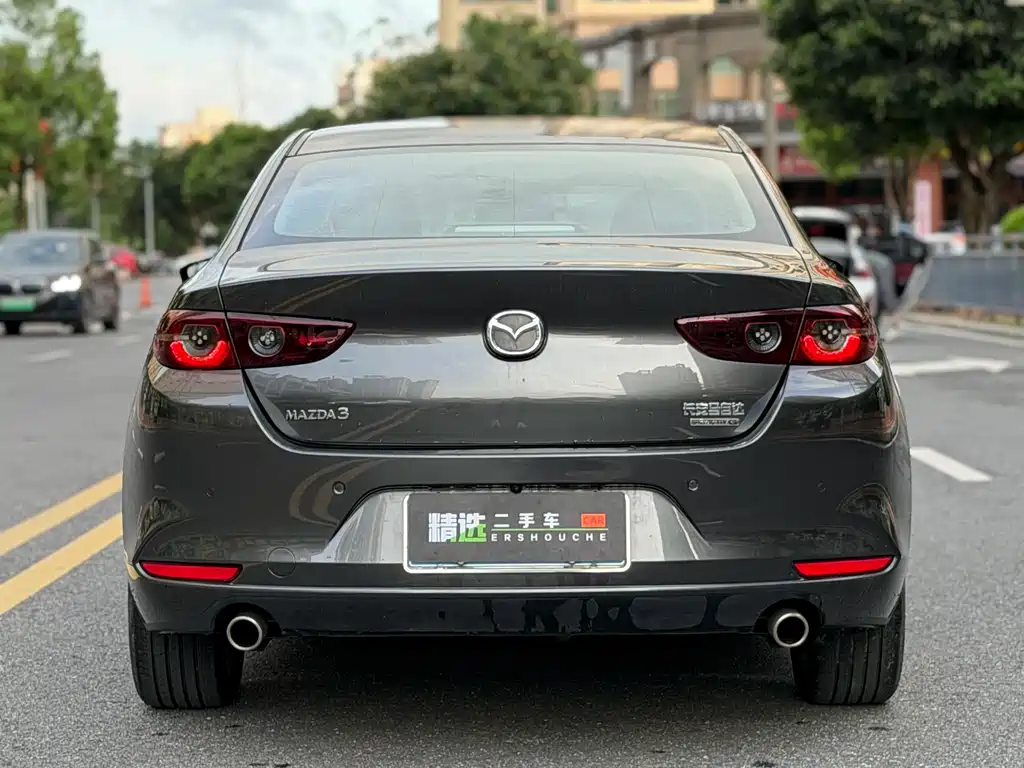 Mazda 3 Axela 2020 — фото 16