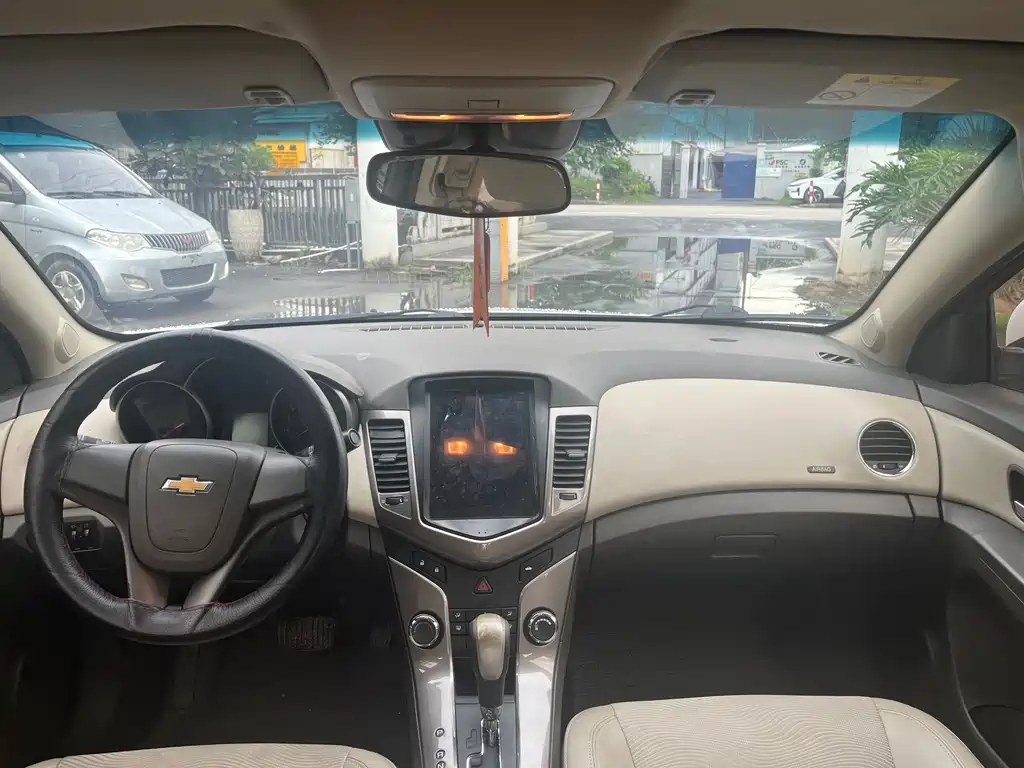 Chevrolet Cruze 2015 — фото 18