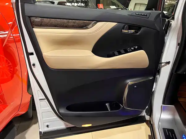 Toyota Vellfire 2022