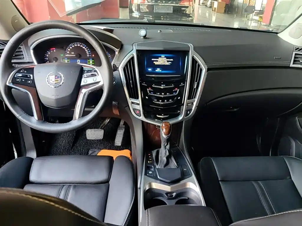 Cadillac SRX 2015 — фото 10