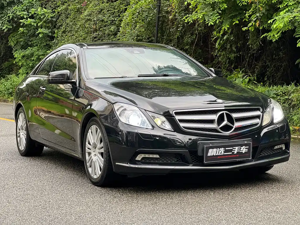 Mercedes-Benz E-Class 2011 — фото 3
