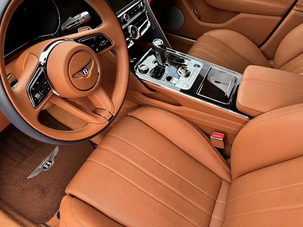 Bentley Flying Spur 2021 — фото 13