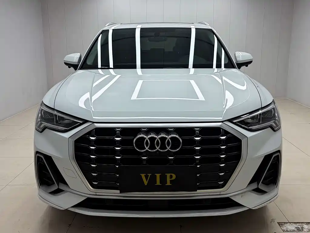 Audi Q3 2022 — фото 2