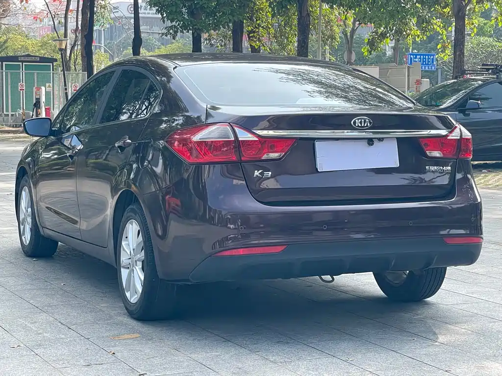 Kia K3 2017 — фото 15