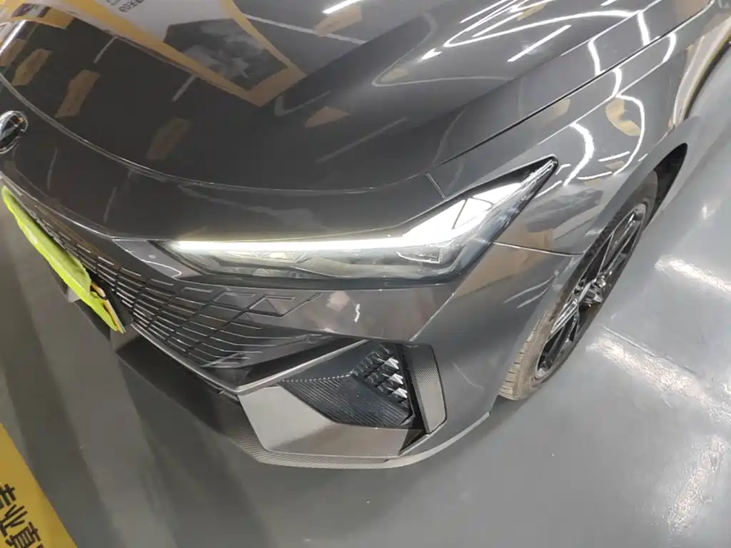 Changan UNI-V Smart Electric Idd 2023 — фото 24