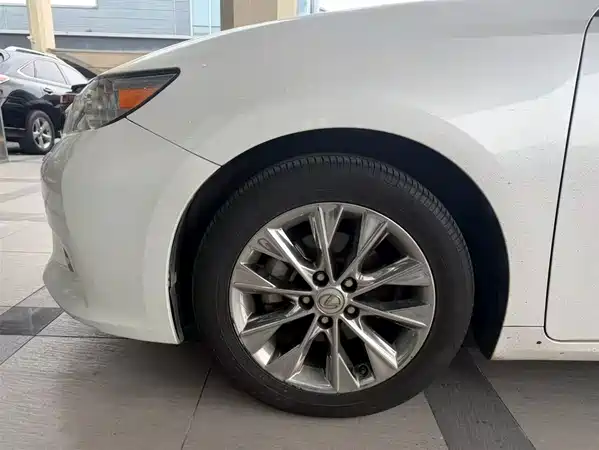 Lexus ES 2013