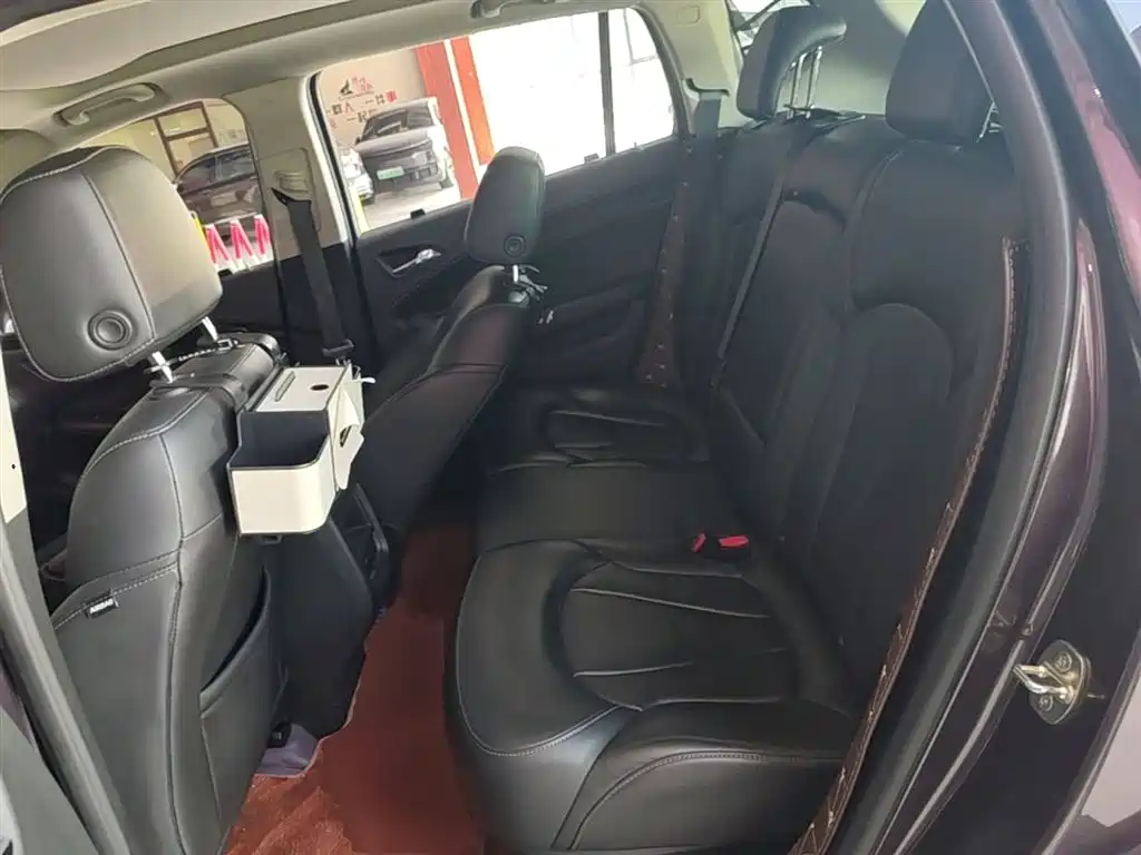 Buick Envision Plus 2018 — фото 17