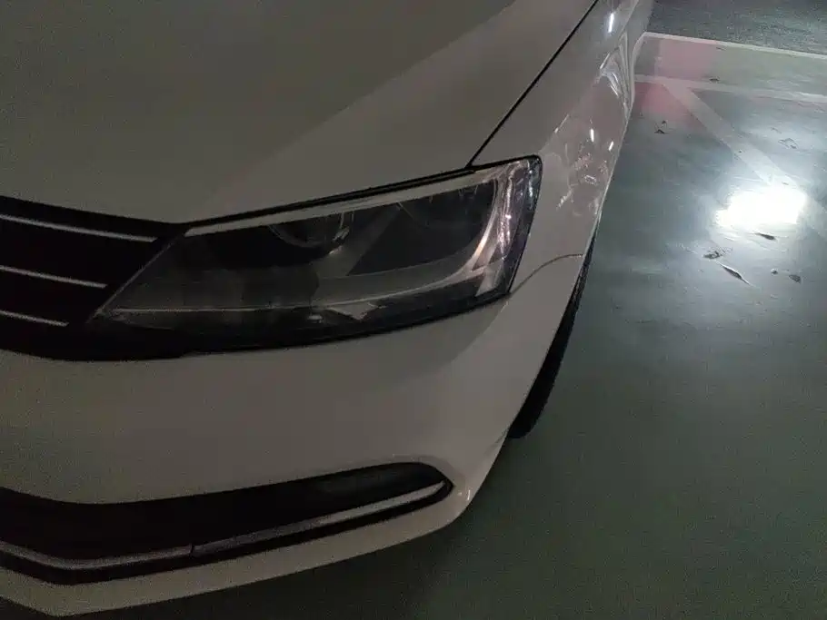 Volkswagen Sagitar 2017