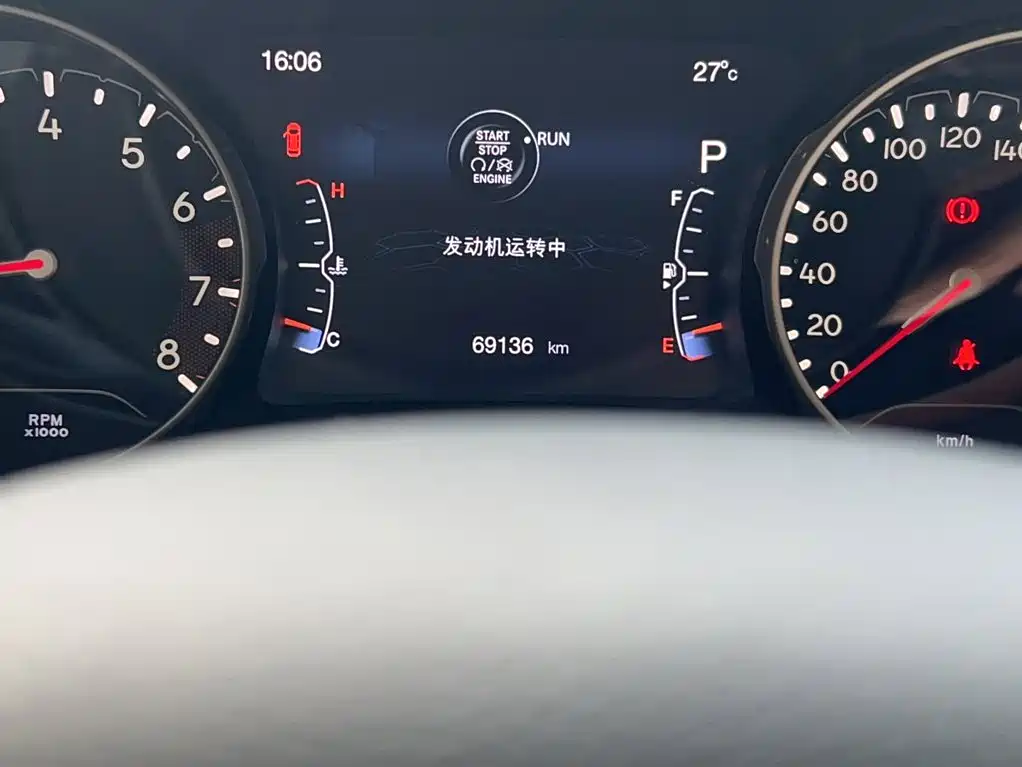 Jeep Compass 2018 — фото 9