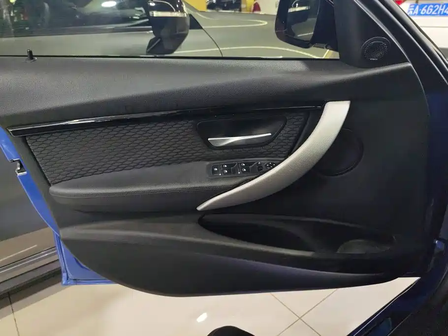 BMW 3 Series 2017