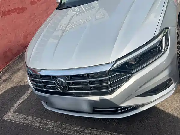 Volkswagen Sagitar 2019