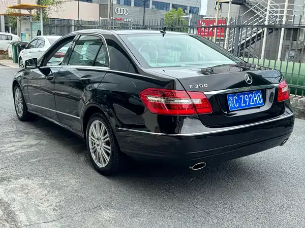 Mercedes-Benz E-Class 2011