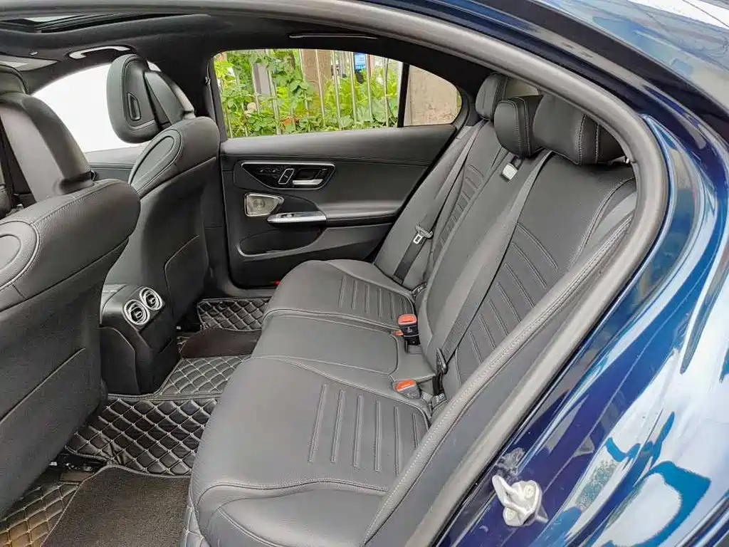 Mercedes-Benz C-Class 2023
