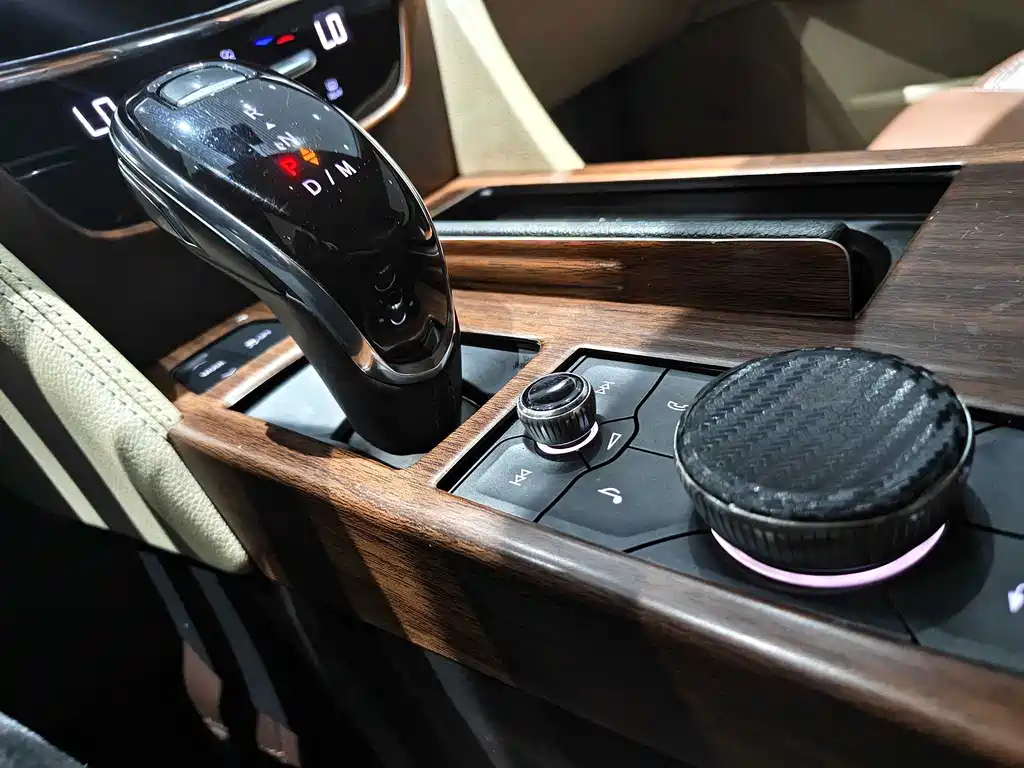Cadillac CT6 2020 — фото 14