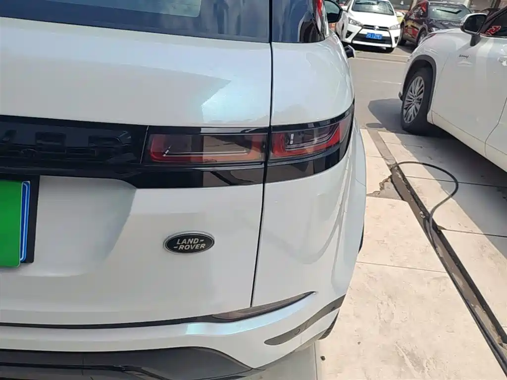 Land Rover Evoque 2021 — фото 8