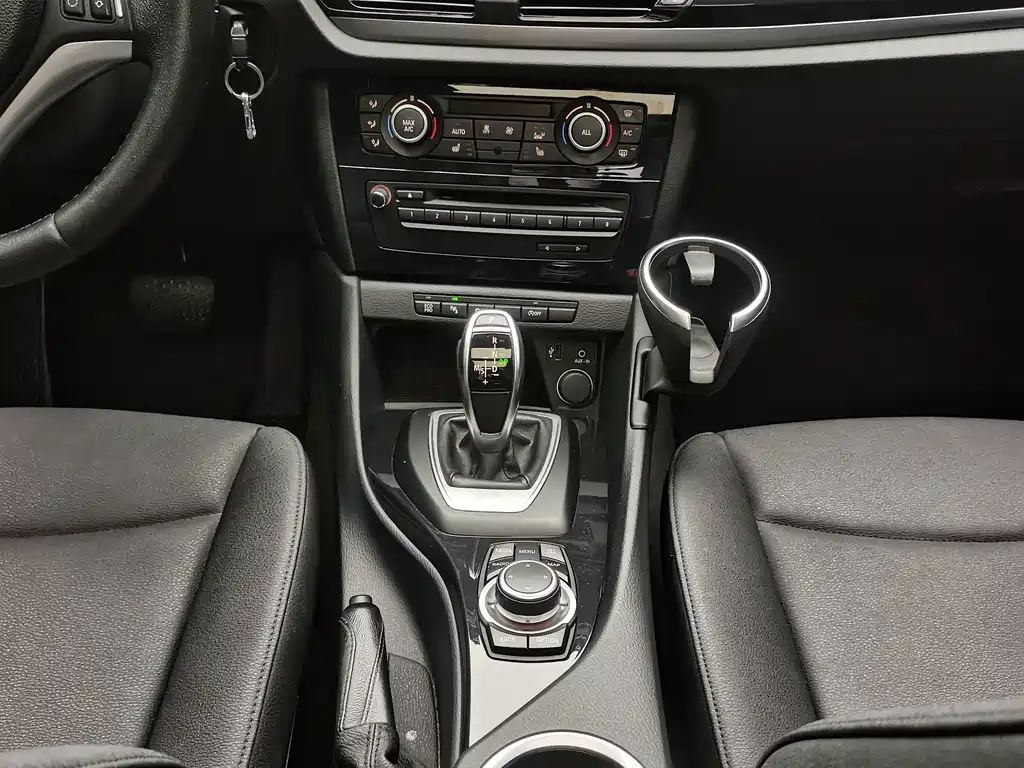BMW X1 2016 — фото 17