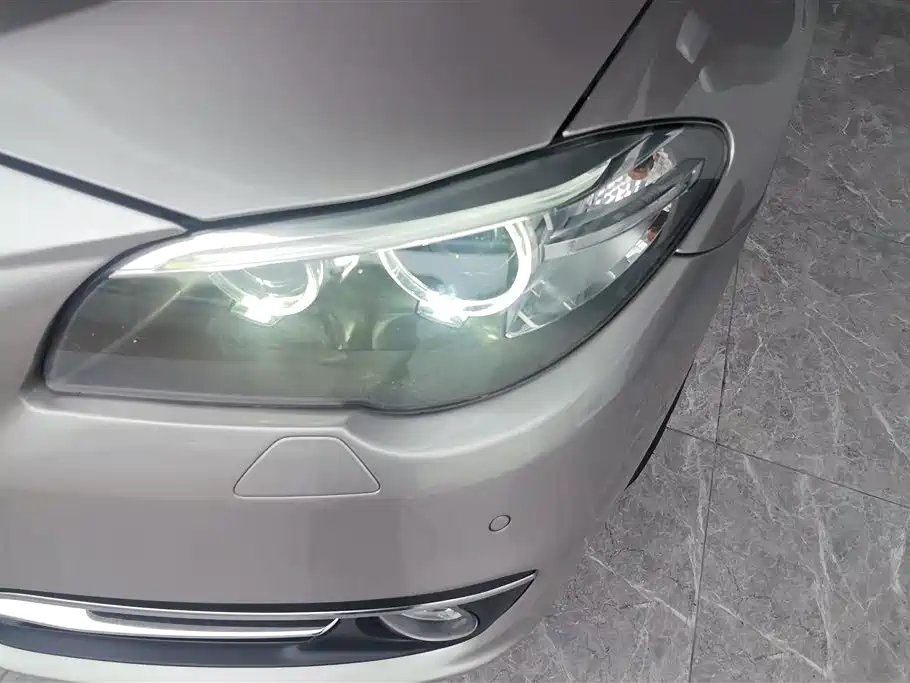 BMW 5 Series 2015 — фото 5