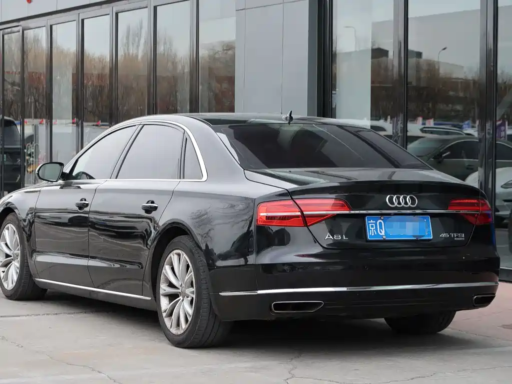 Audi A8 2016 — фото 4