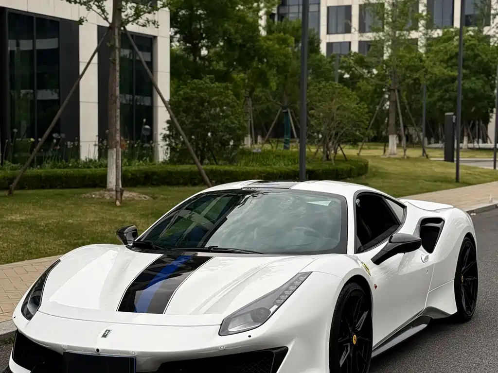 Ferrari 488 2015 — фото 1