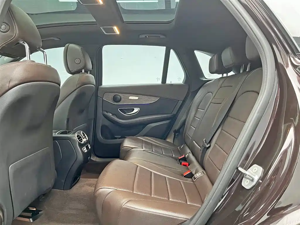 Mercedes-Benz GLC 2023 — фото 16