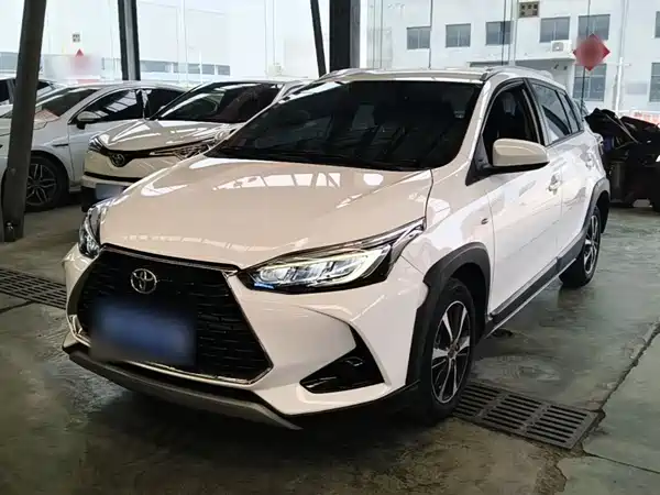 Toyota Yaris L 2023