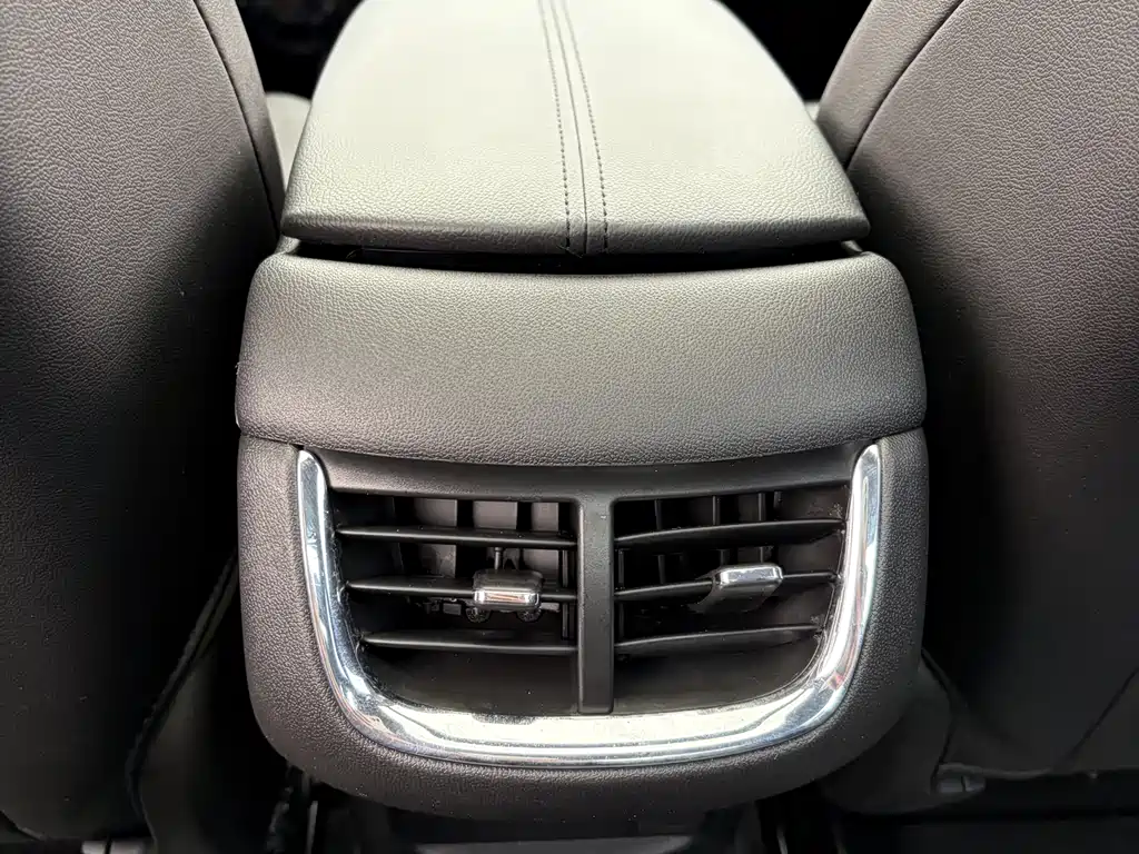 Chevrolet Malibu XL 2022 — фото 15