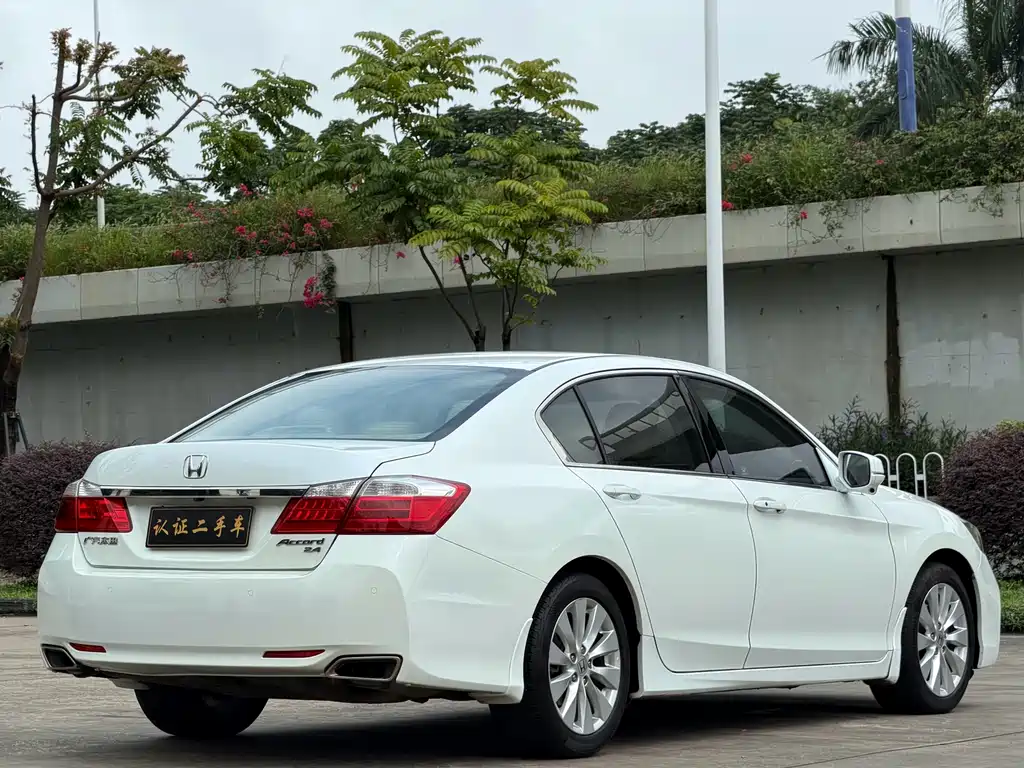 Honda Accord 2015 — фото 6