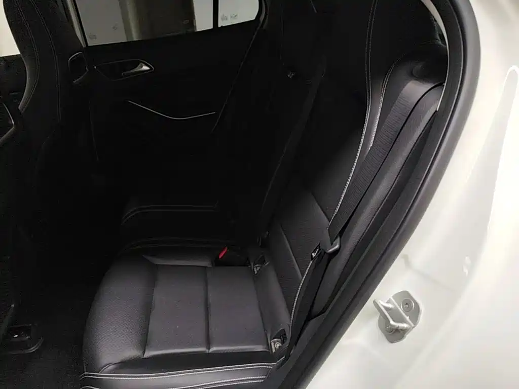 Mercedes-Benz GLA 2016 — фото 24
