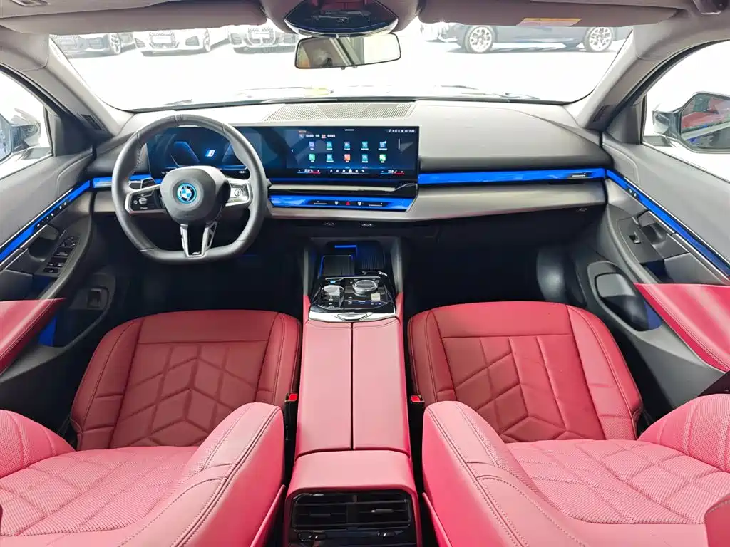 BMW i5 2025 — фото 11